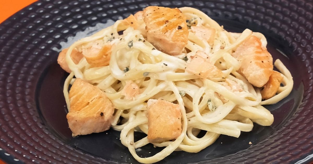 Macarrão Salmão e Gorgonzola Todeschini Alimentos