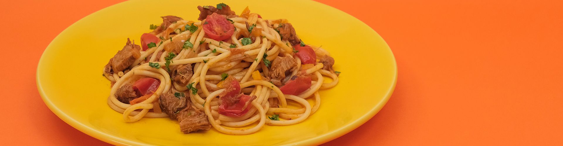 Macarrão com Carne Assada