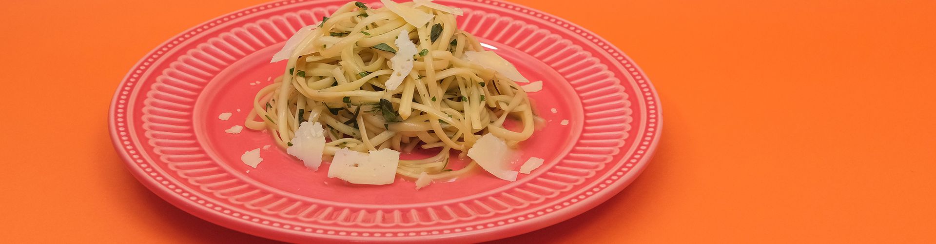 Macarrão com Manteiga e Ervas