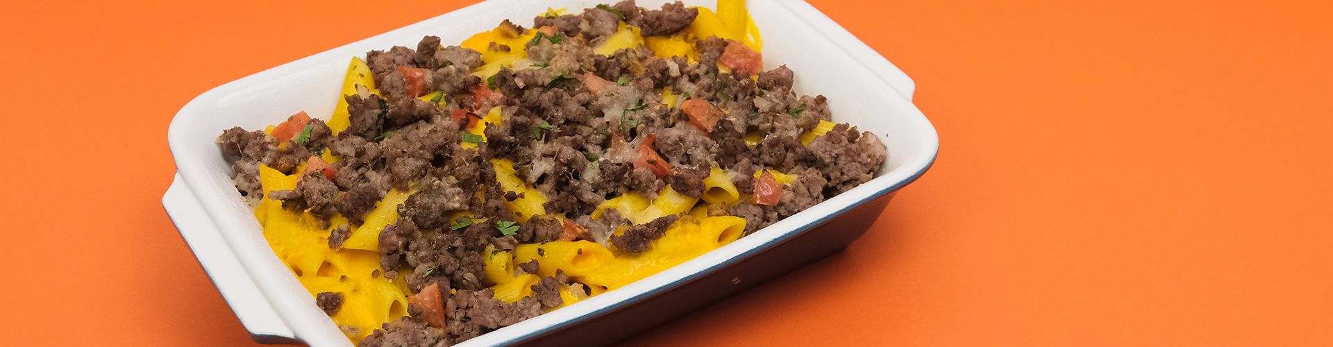 Macarrão com Cheddar e Carne Moída