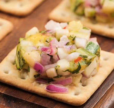 Receita Cream Cracker com Tartar de Abobrinha