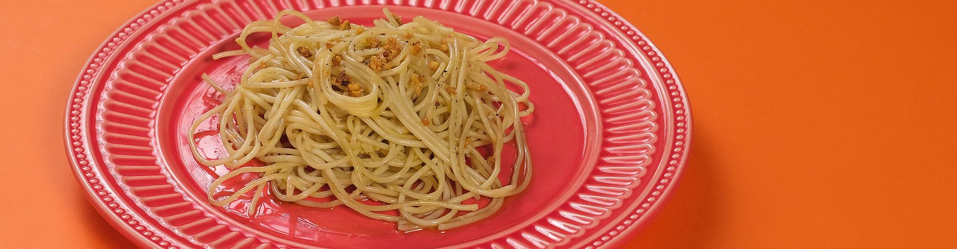 Macarrão TODESCHINI Spaghetti Veneza 5 ao alho e óleo bem soltinho.