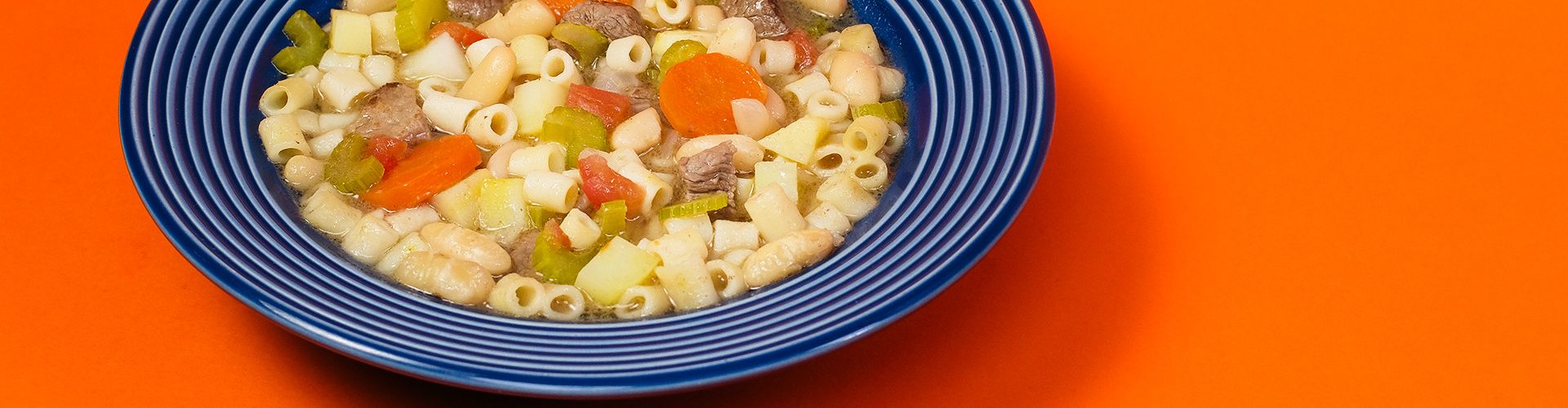 Sopa Italiana de Macarrão com Feijão Branco