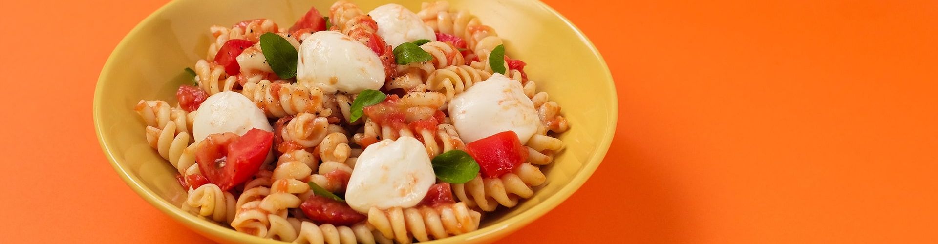 Macarrão Caprese Simples