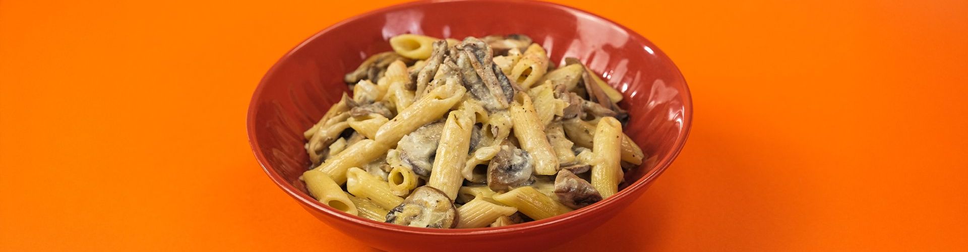 Macarrão com Molho Cremoso de Cogumelos