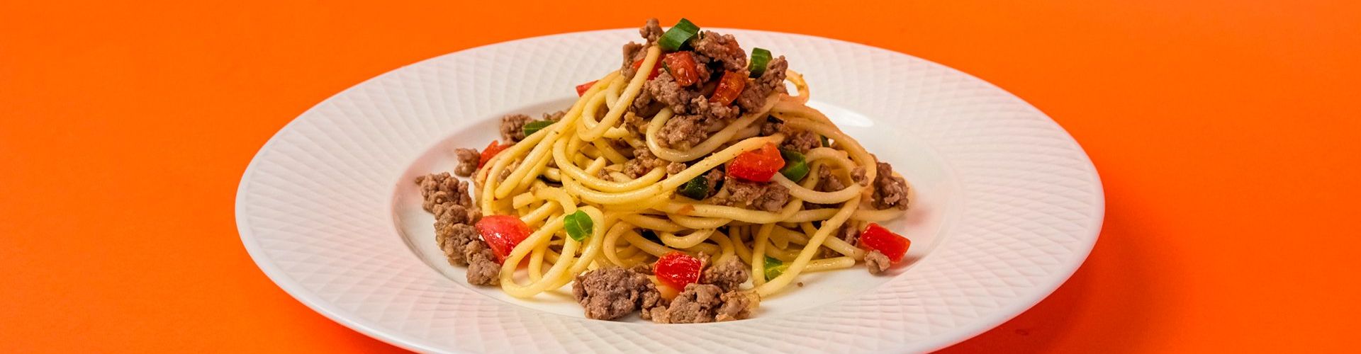 Macarrão na Manteiga com Carne Moída